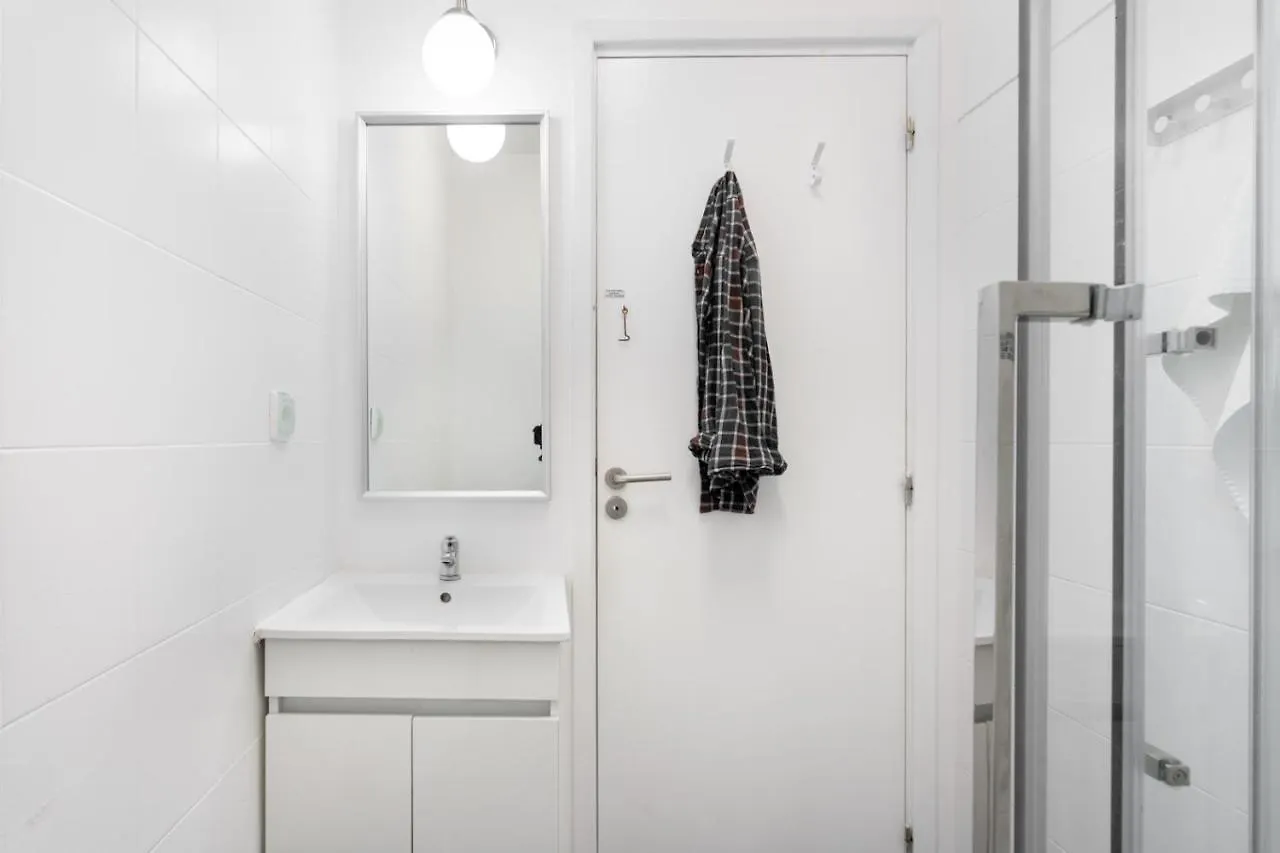 شقة Lisboa  في Altido Stunning 4Br Apt With Terrace And Seaview In Alfama 0*,