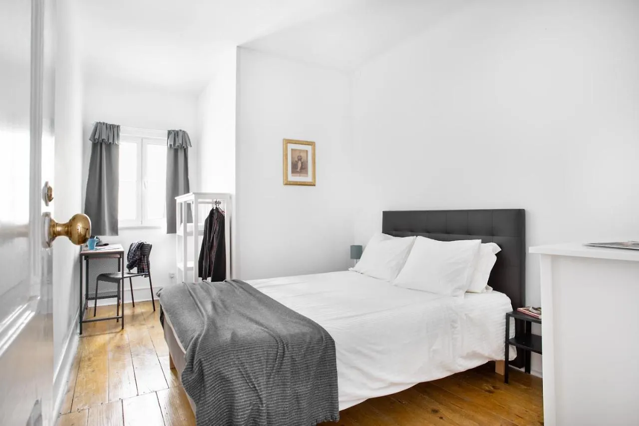 شقة Lisboa  في Altido Stunning 4Br Apt With Terrace And Seaview In Alfama