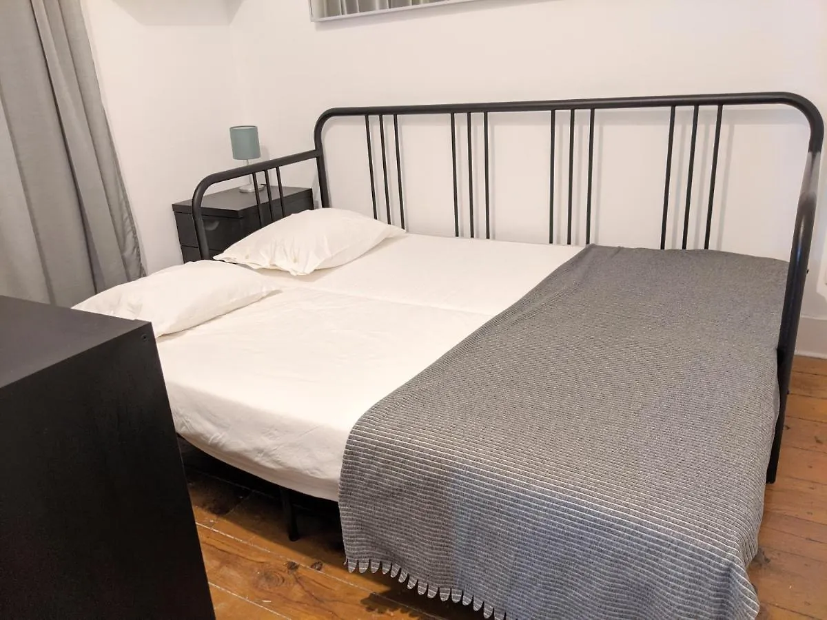 شقة Lisboa  في Altido Stunning 4Br Apt With Terrace And Seaview In Alfama 0*,